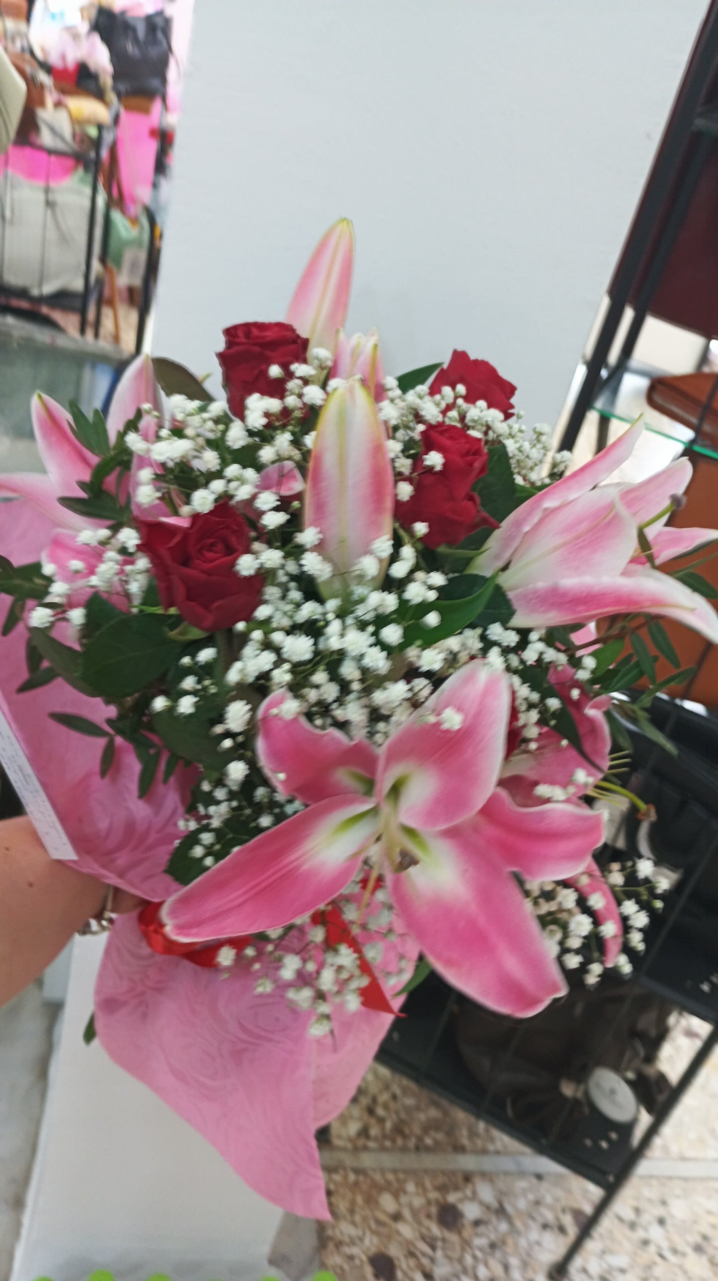 Red and pink bouqueto