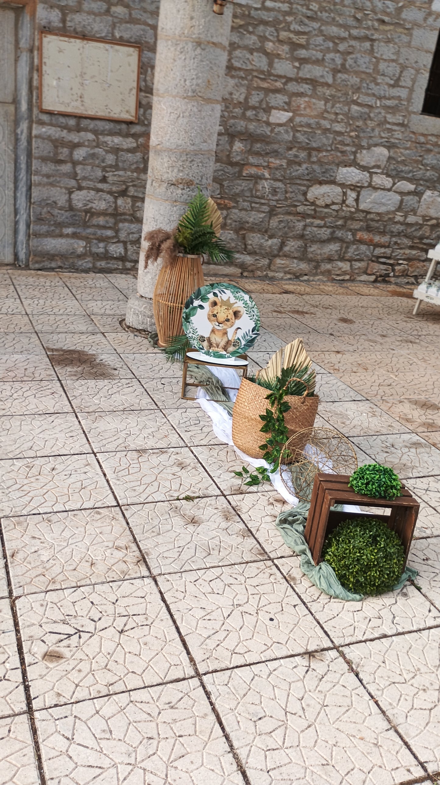 Βάπτιση με θέμα Λιονταράκι με στέμμα