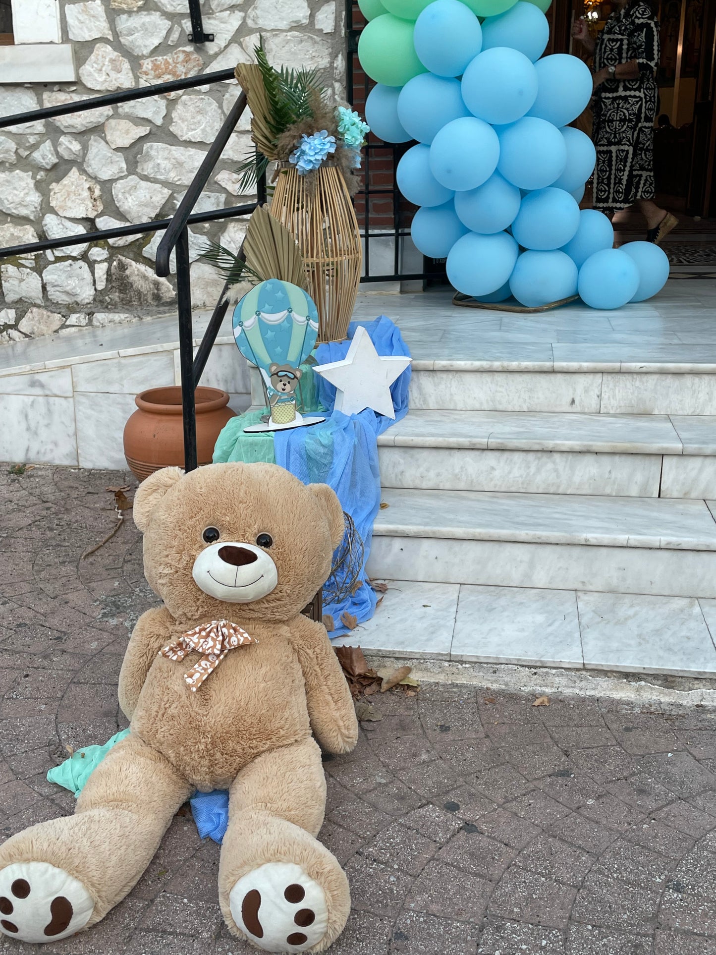 Βάπτιση με θέμα αερόστατο με αρκουδάκι